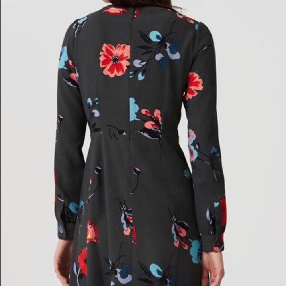 ⭐️HP⭐️ NWT LOFT Floral Shirt Dress Bottle Green - Picture 2 of 8